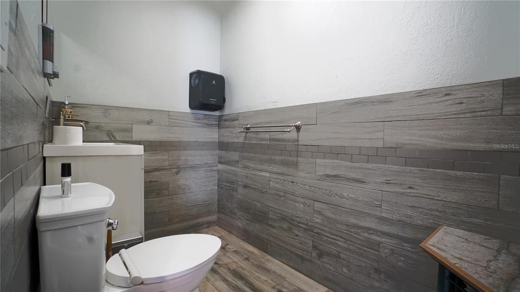 待售: $55,800 (0 贝兹, 0 浴室, 1796 平方英尺)