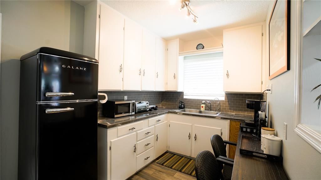 待售: $55,800 (0 贝兹, 0 浴室, 1796 平方英尺)