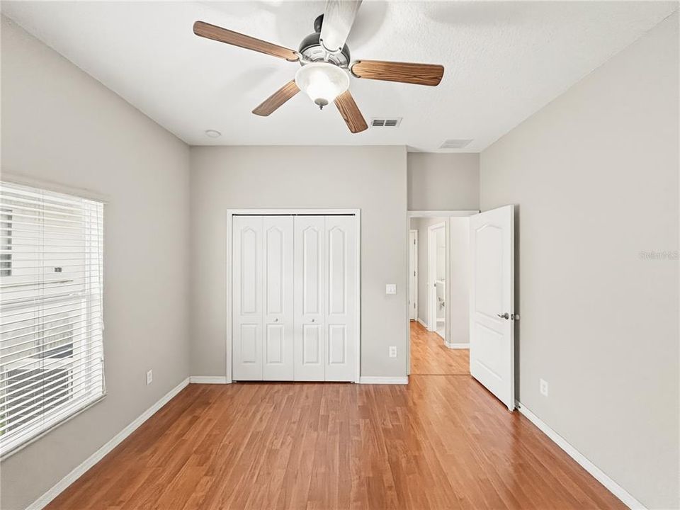 Activo con contrato: $580,000 (5 camas, 3 baños, 3825 Pies cuadrados)