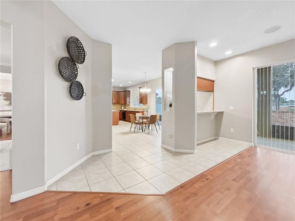Activo con contrato: $580,000 (5 camas, 3 baños, 3825 Pies cuadrados)