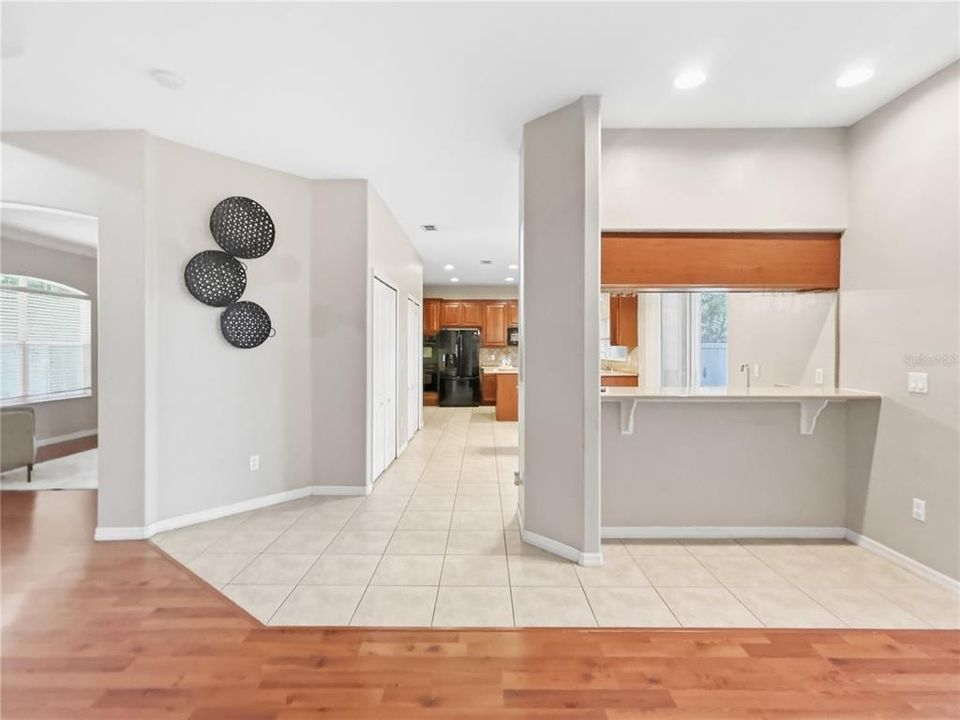Activo con contrato: $580,000 (5 camas, 3 baños, 3825 Pies cuadrados)