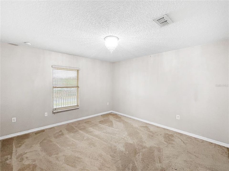 Activo con contrato: $580,000 (5 camas, 3 baños, 3825 Pies cuadrados)