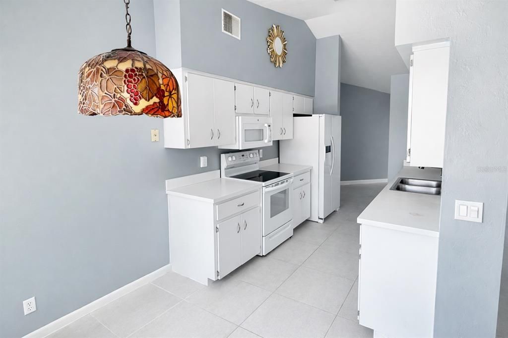 For Rent: $1,800 (3 beds, 2 baths, 1530 Square Feet)