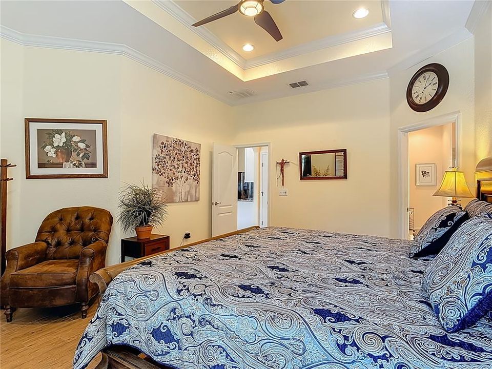 Activo con contrato: $495,000 (4 camas, 3 baños, 2467 Pies cuadrados)
