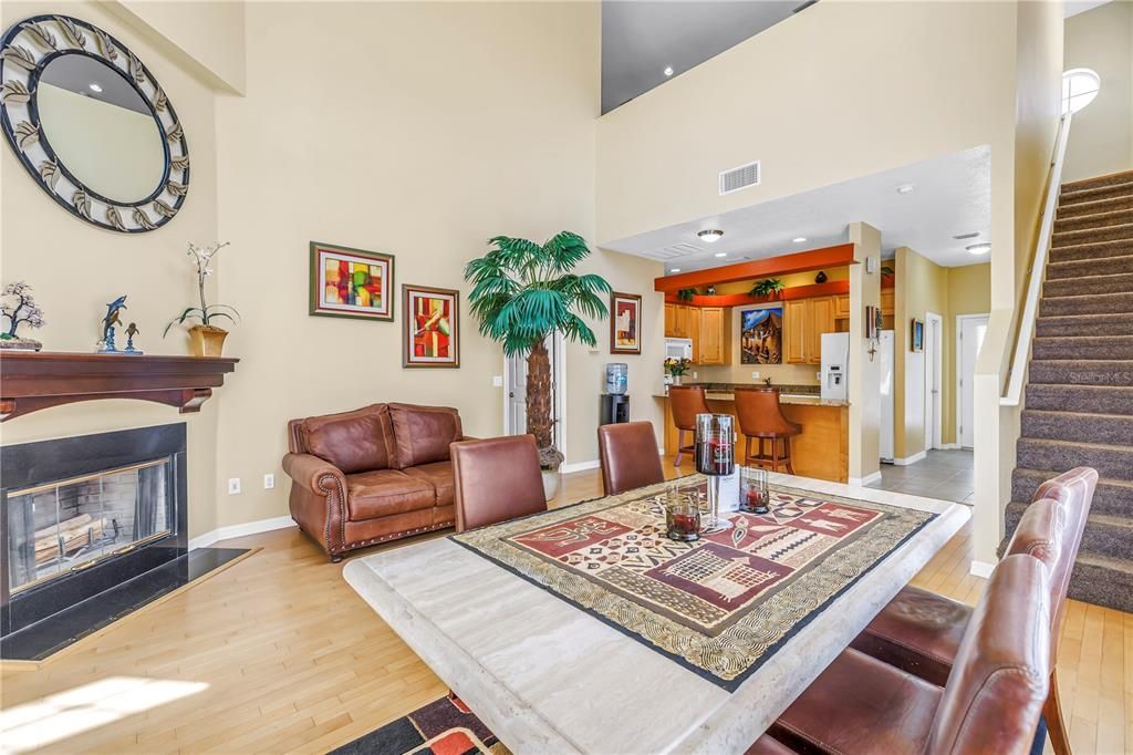 Activo con contrato: $475,000 (3 camas, 2 baños, 1890 Pies cuadrados)