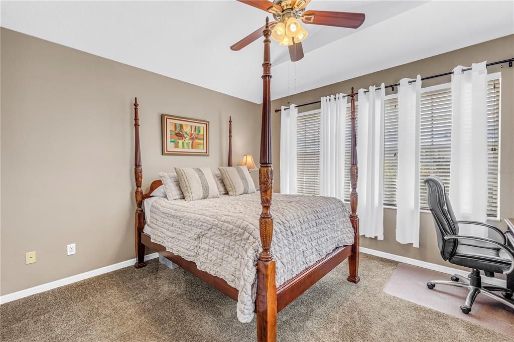 Activo con contrato: $475,000 (3 camas, 2 baños, 1890 Pies cuadrados)