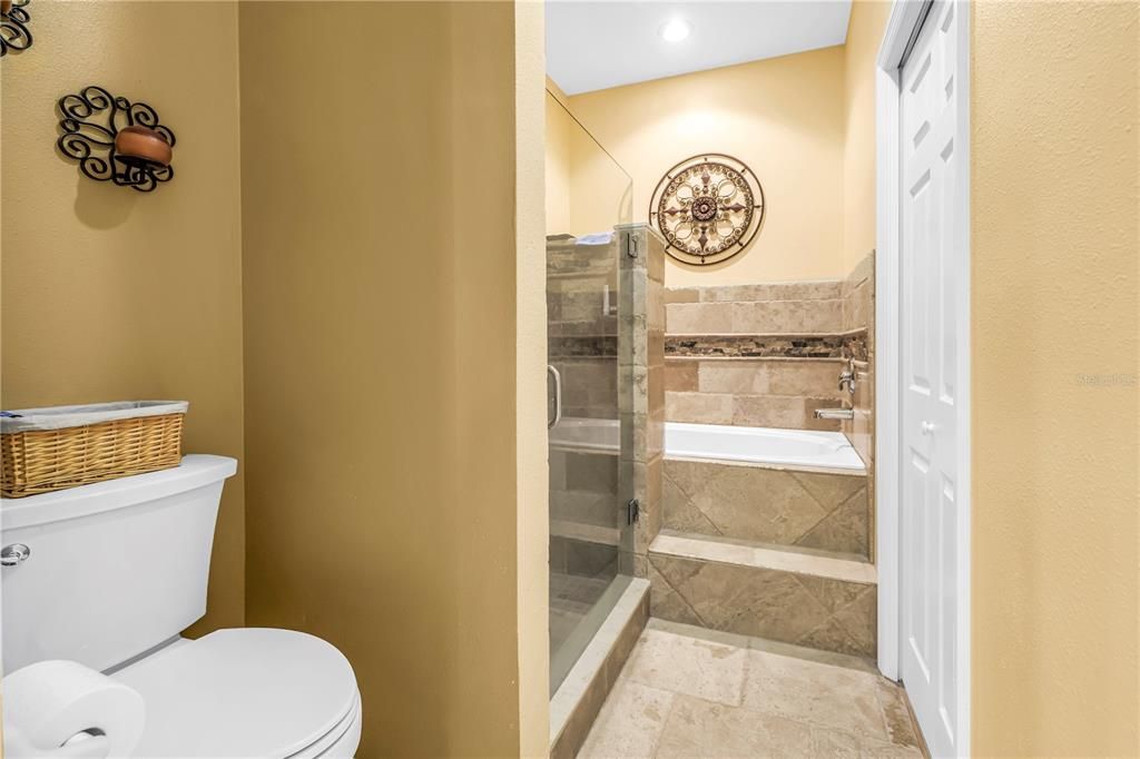 Activo con contrato: $475,000 (3 camas, 2 baños, 1890 Pies cuadrados)