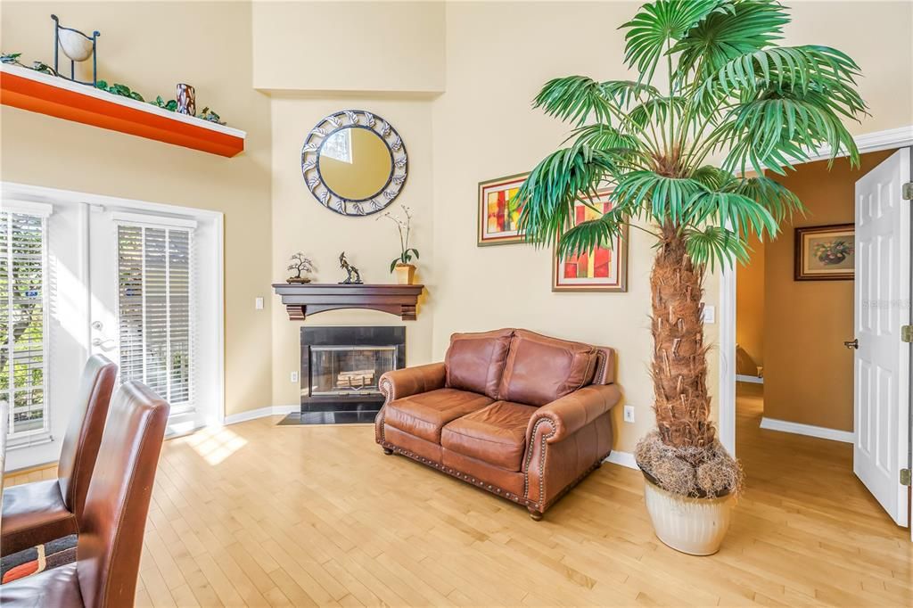 Activo con contrato: $475,000 (3 camas, 2 baños, 1890 Pies cuadrados)