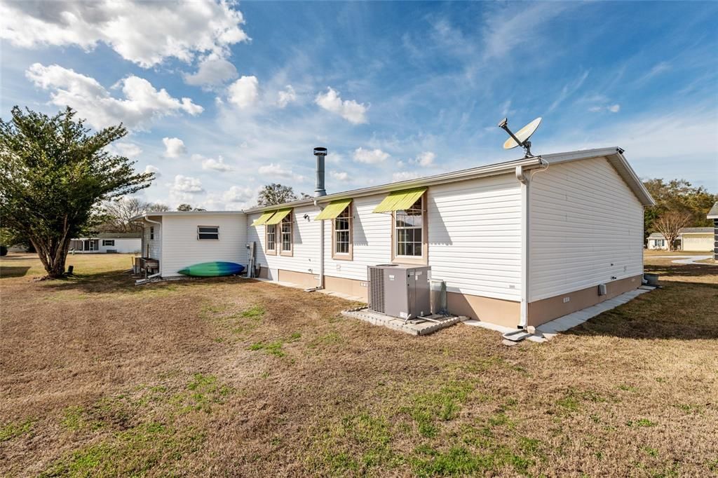 На продажу: $215,000 (3 спален, 2 ванн, 1800 Квадратных фут)