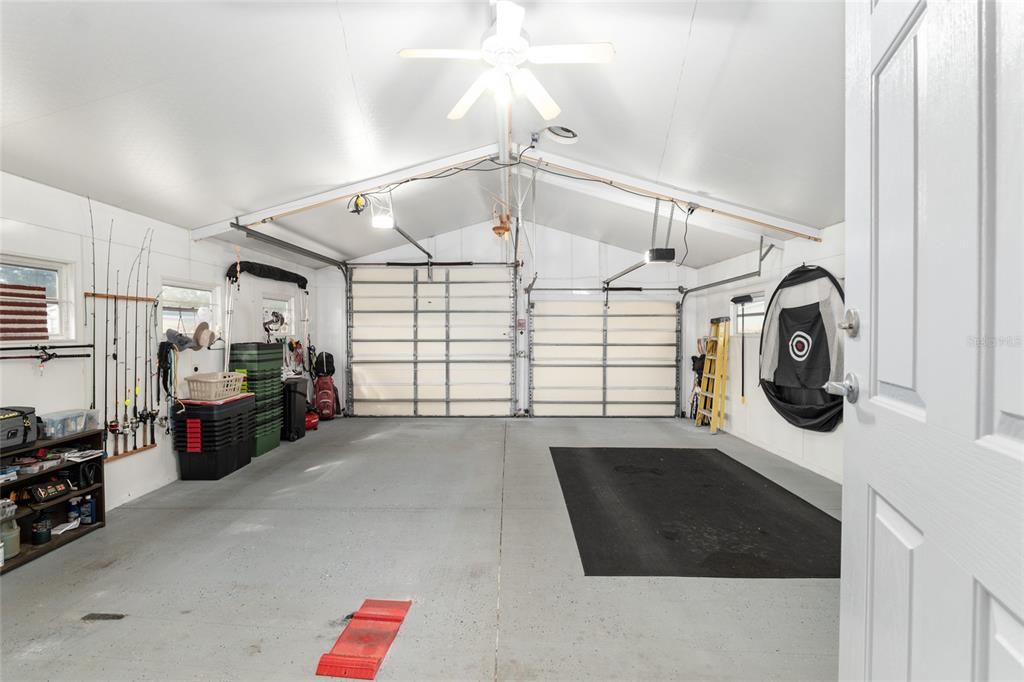 На продажу: $215,000 (3 спален, 2 ванн, 1800 Квадратных фут)