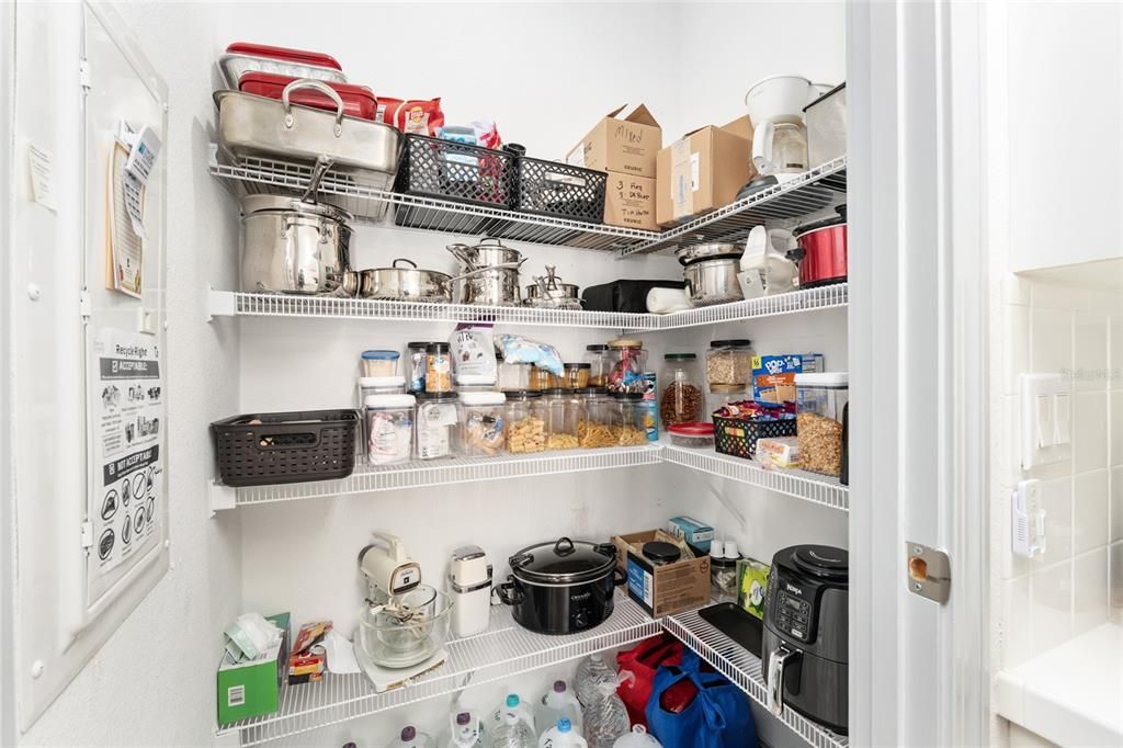 На продажу: $215,000 (3 спален, 2 ванн, 1800 Квадратных фут)