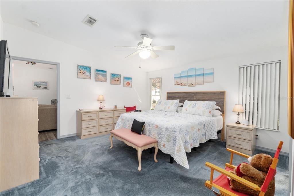 На продажу: $215,000 (3 спален, 2 ванн, 1800 Квадратных фут)