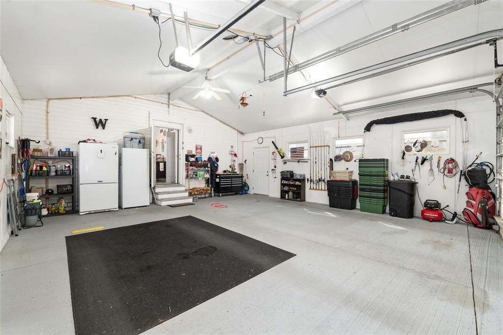 На продажу: $215,000 (3 спален, 2 ванн, 1800 Квадратных фут)