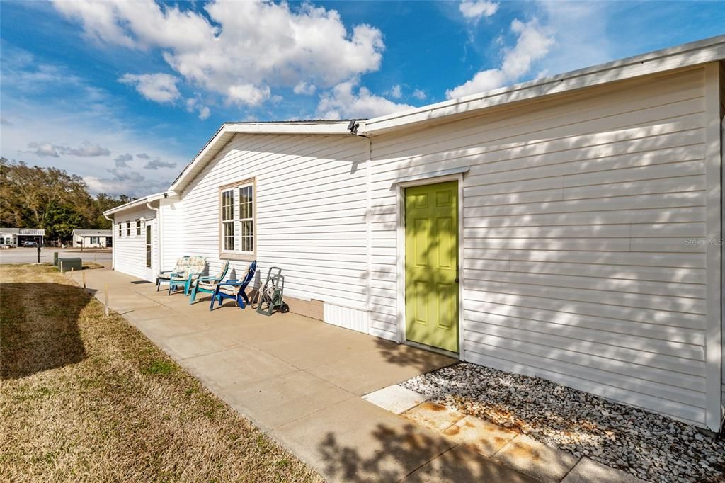 На продажу: $215,000 (3 спален, 2 ванн, 1800 Квадратных фут)