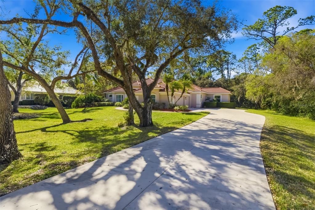 Activo con contrato: $1,575,000 (5 camas, 4 baños, 3447 Pies cuadrados)