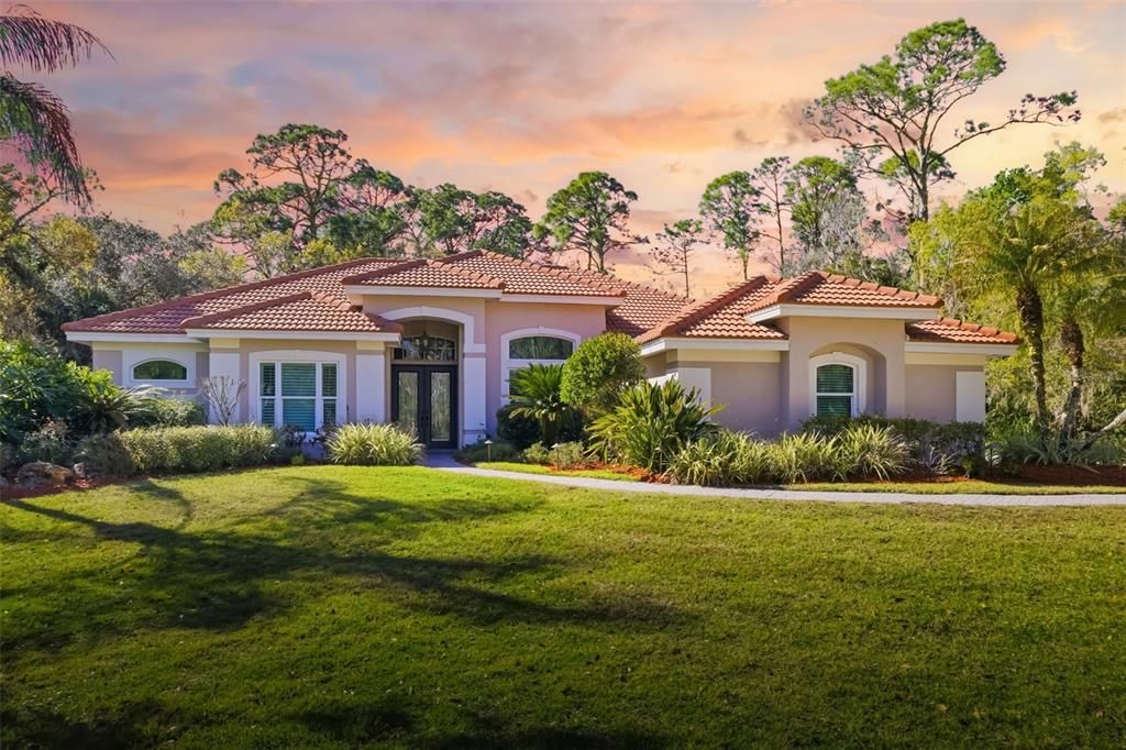 Activo con contrato: $1,575,000 (5 camas, 4 baños, 3447 Pies cuadrados)