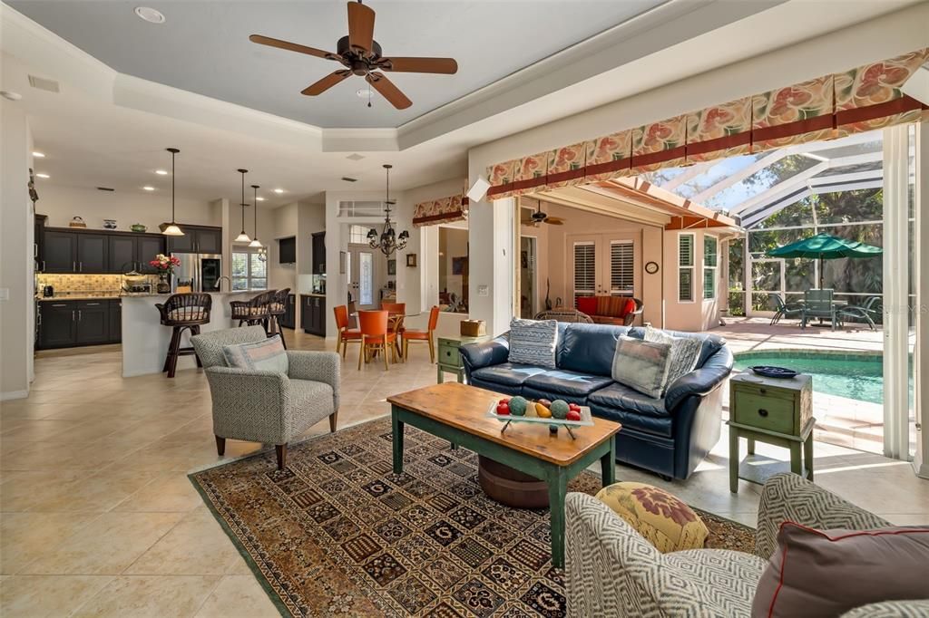 Activo con contrato: $1,575,000 (5 camas, 4 baños, 3447 Pies cuadrados)