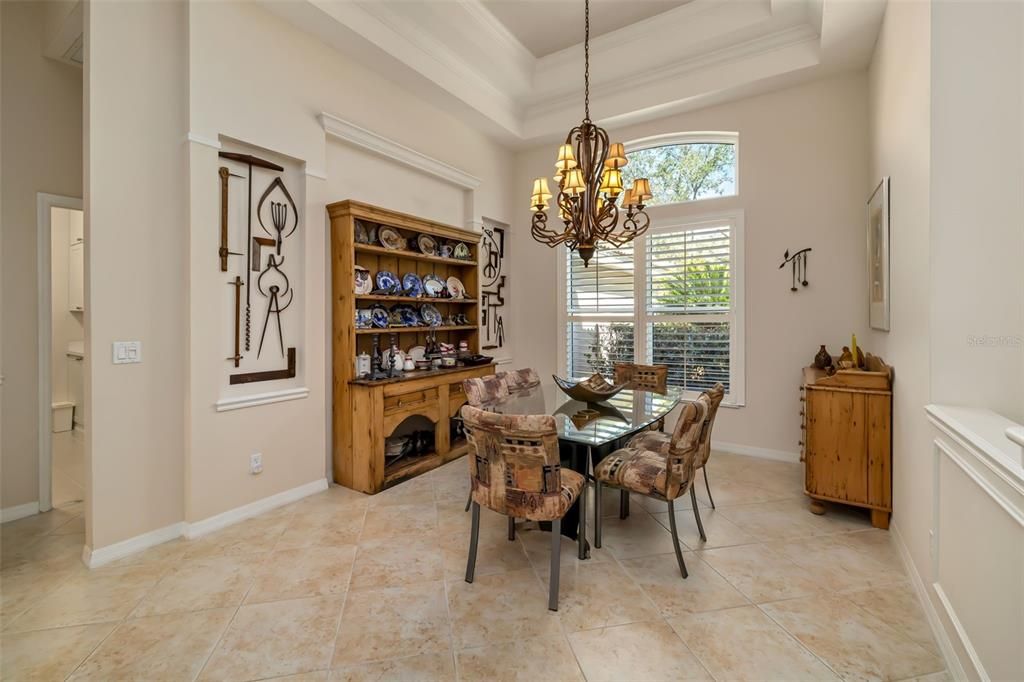 Activo con contrato: $1,575,000 (5 camas, 4 baños, 3447 Pies cuadrados)