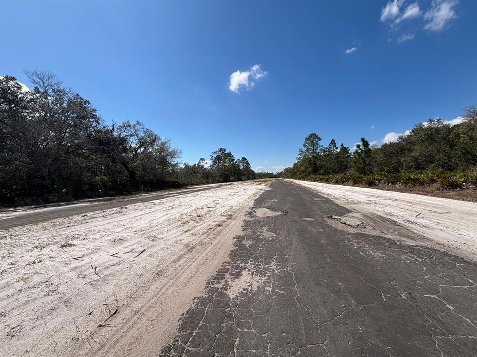 На продажу: $30,000 (0.50 acres)