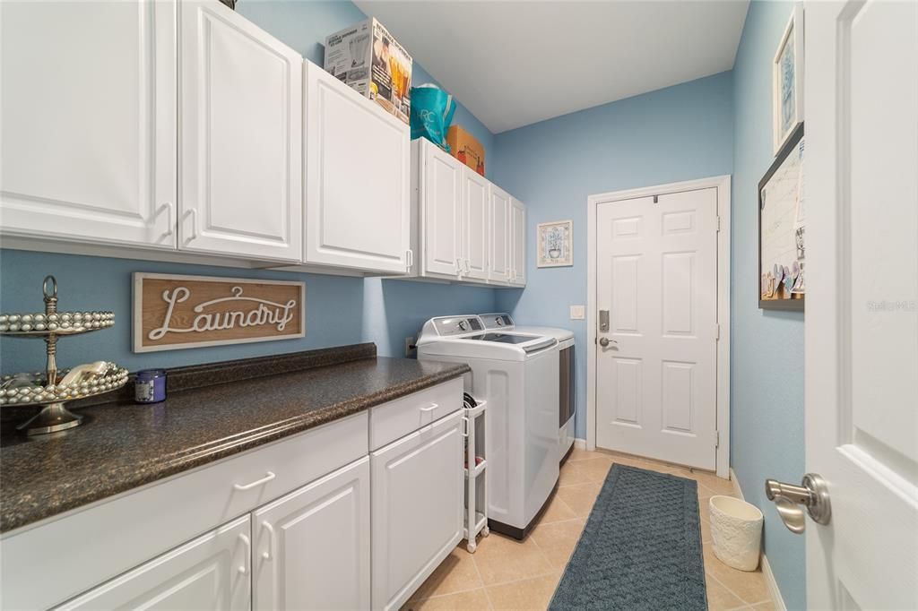 For Sale: $629,900 (2 beds, 2 baths, 1958 Square Feet)