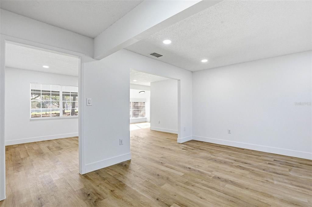 Activo con contrato: $509,000 (4 camas, 3 baños, 1926 Pies cuadrados)
