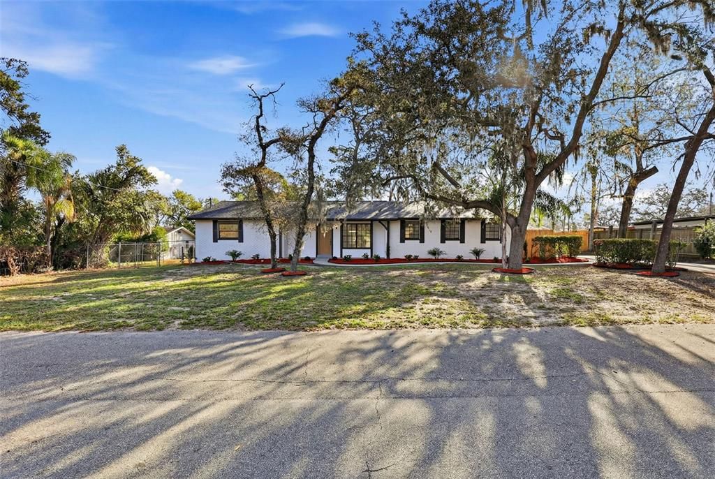 Activo con contrato: $509,000 (4 camas, 3 baños, 1926 Pies cuadrados)