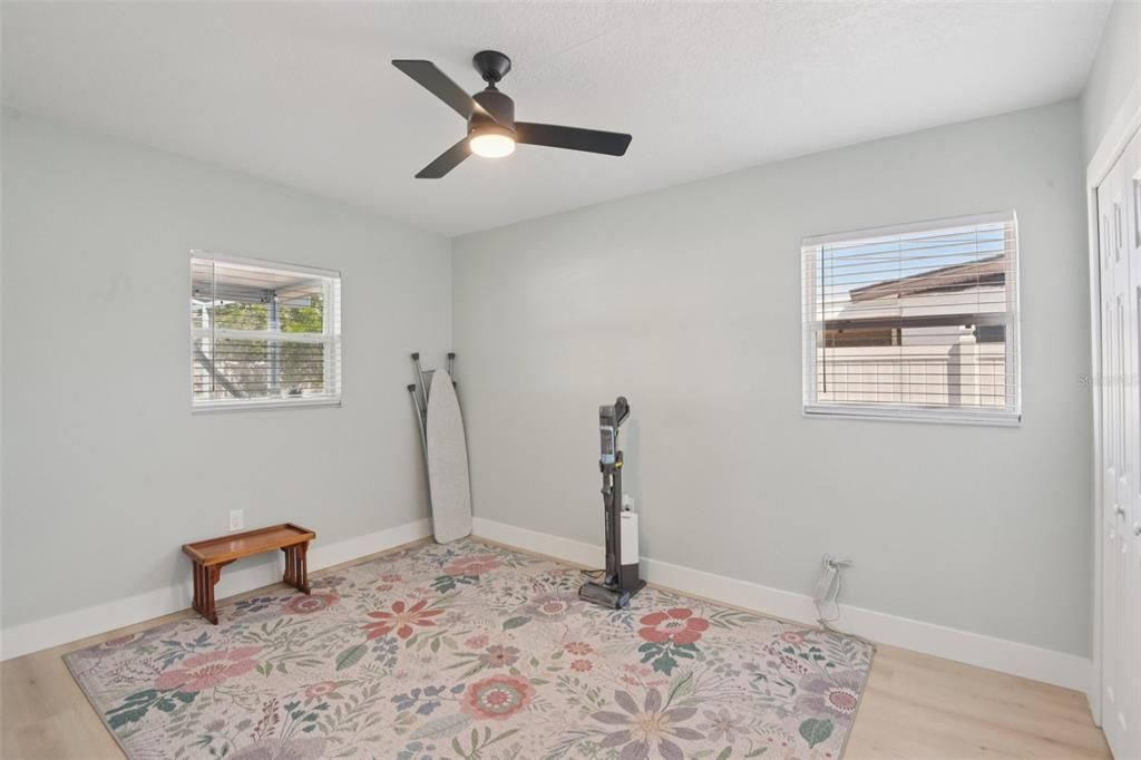 For Sale: $715,000 (3 beds, 2 baths, 1408 Square Feet)