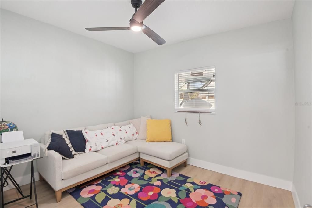 For Sale: $715,000 (3 beds, 2 baths, 1408 Square Feet)