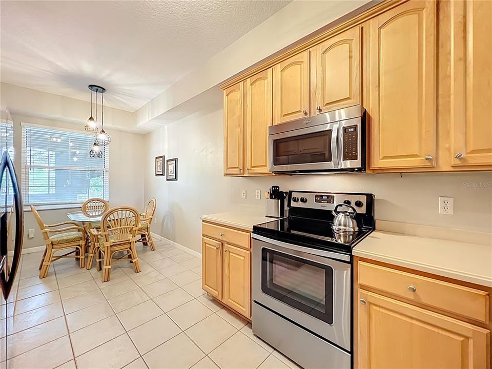For Sale: $275,000 (2 beds, 2 baths, 1326 Square Feet)