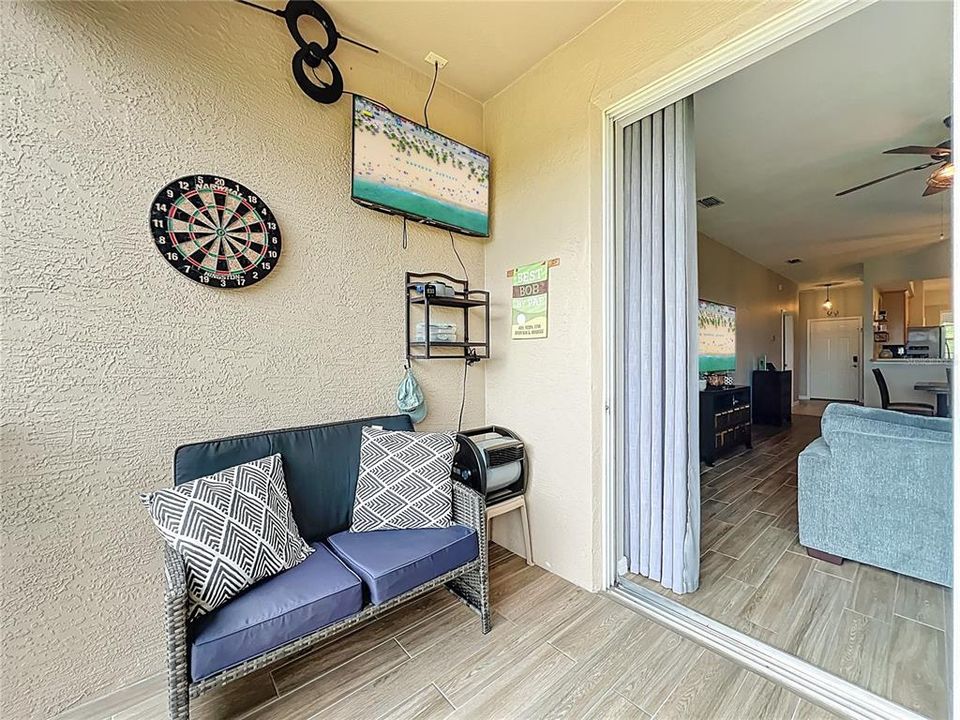 For Sale: $275,000 (2 beds, 2 baths, 1326 Square Feet)
