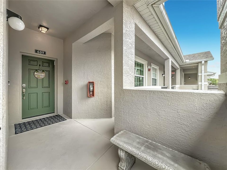 For Sale: $275,000 (2 beds, 2 baths, 1326 Square Feet)