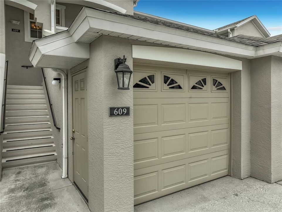 For Sale: $275,000 (2 beds, 2 baths, 1326 Square Feet)