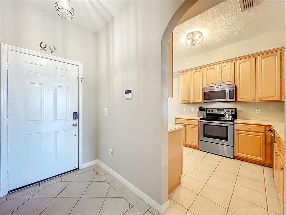 For Sale: $275,000 (2 beds, 2 baths, 1326 Square Feet)