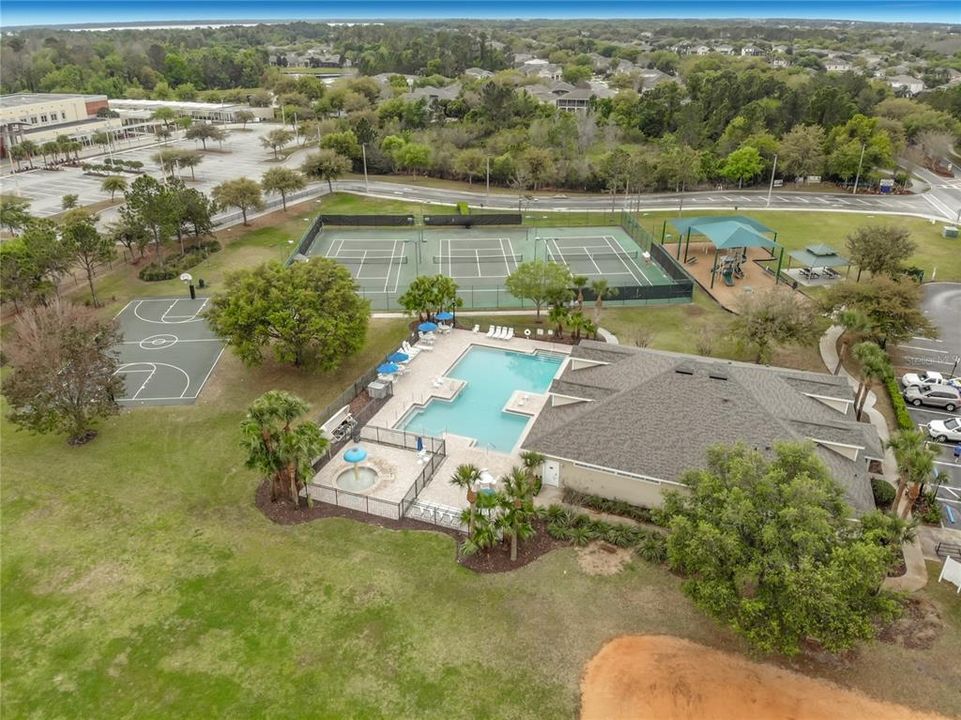 For Sale: $275,000 (2 beds, 2 baths, 1326 Square Feet)