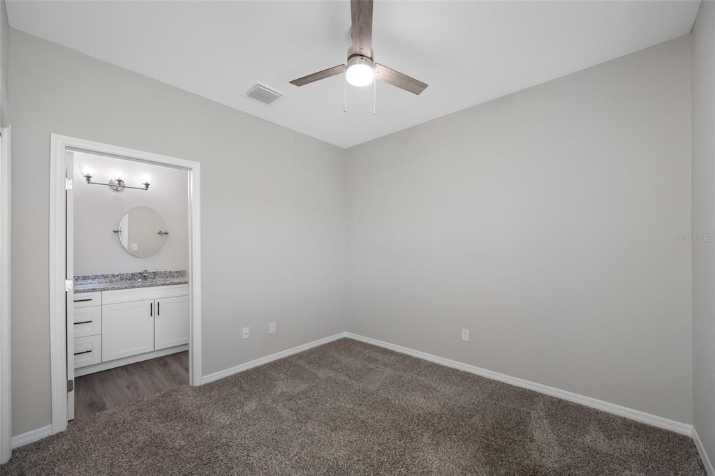 For Rent: $2,945 (3 beds, 2 baths, 1890 Square Feet)