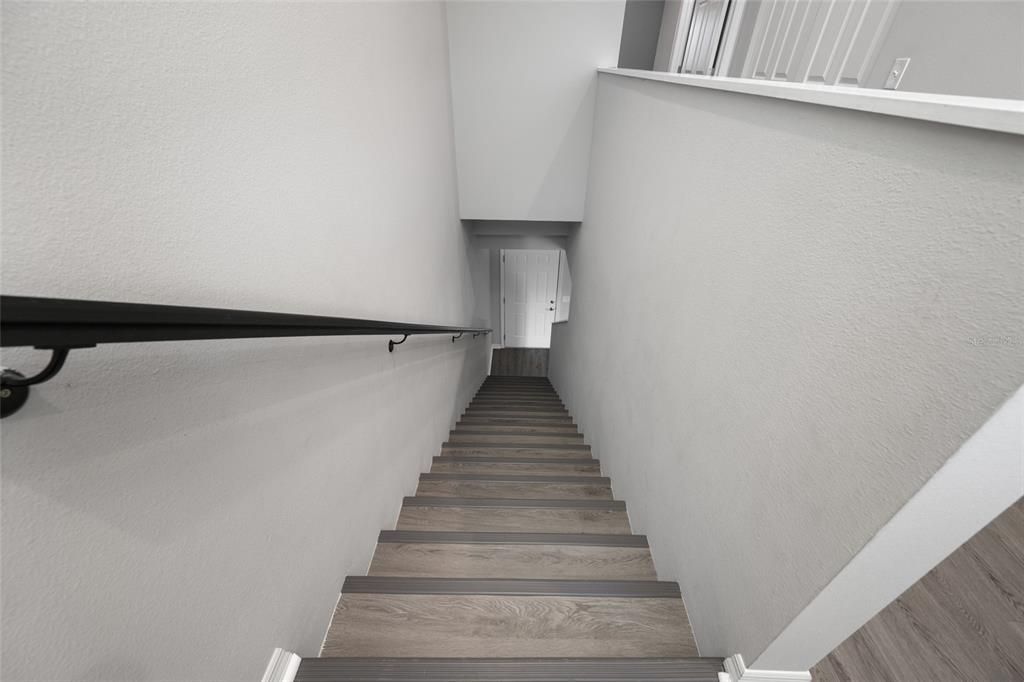 For Rent: $2,945 (3 beds, 2 baths, 1890 Square Feet)