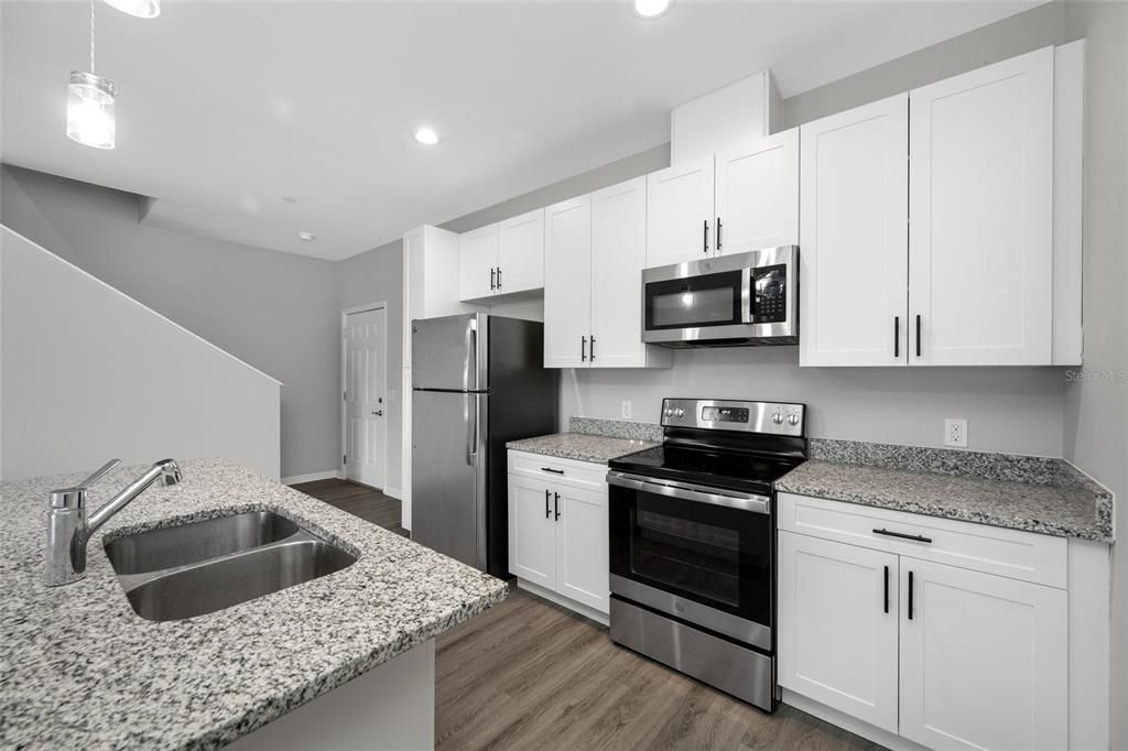 For Rent: $2,945 (3 beds, 2 baths, 1890 Square Feet)