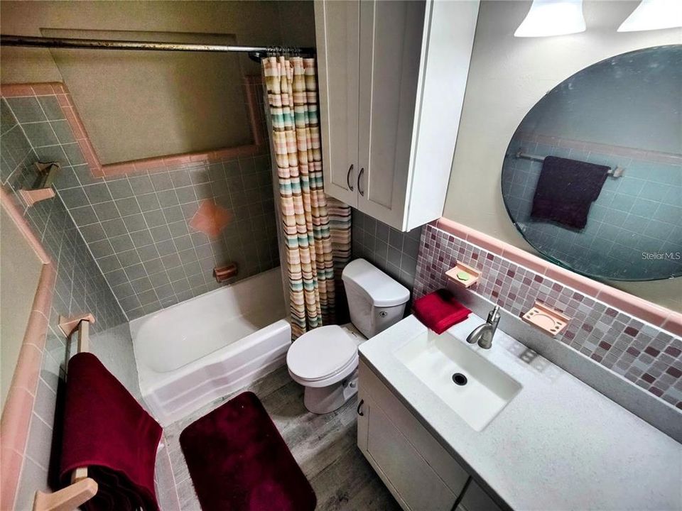 Activo con contrato: $149,500 (2 camas, 1 baños, 1100 Pies cuadrados)