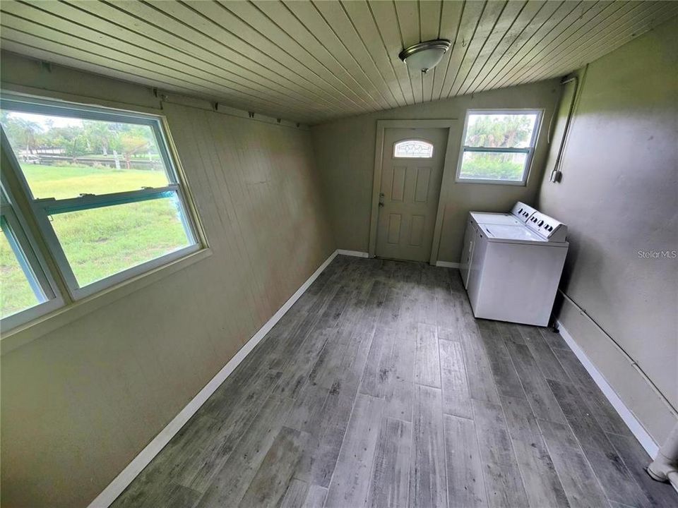Activo con contrato: $149,500 (2 camas, 1 baños, 1100 Pies cuadrados)