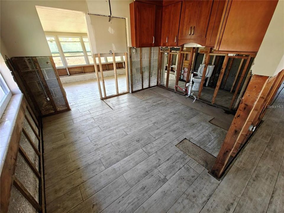 Activo con contrato: $149,500 (2 camas, 1 baños, 1100 Pies cuadrados)