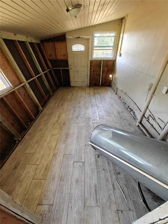 Activo con contrato: $149,500 (2 camas, 1 baños, 1100 Pies cuadrados)