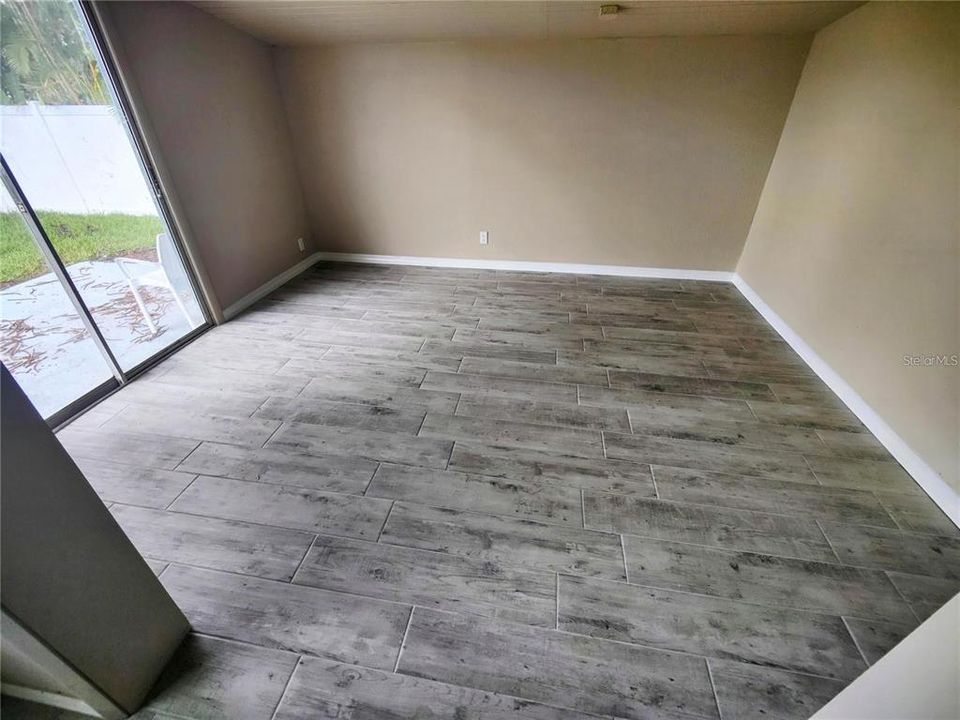 Activo con contrato: $149,500 (2 camas, 1 baños, 1100 Pies cuadrados)
