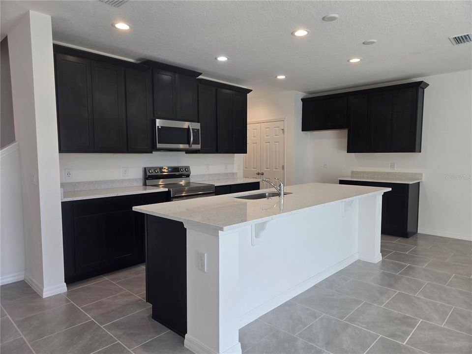 Active With Contract: $359,990 (4 beds, 2 baths, 2032 Square Feet)