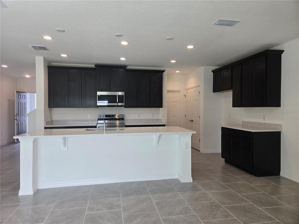 Active With Contract: $359,990 (4 beds, 2 baths, 2032 Square Feet)