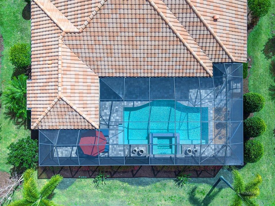 Под контрактом: $1,595,000 (3 спален, 3 ванн, 2842 Квадратных фут)