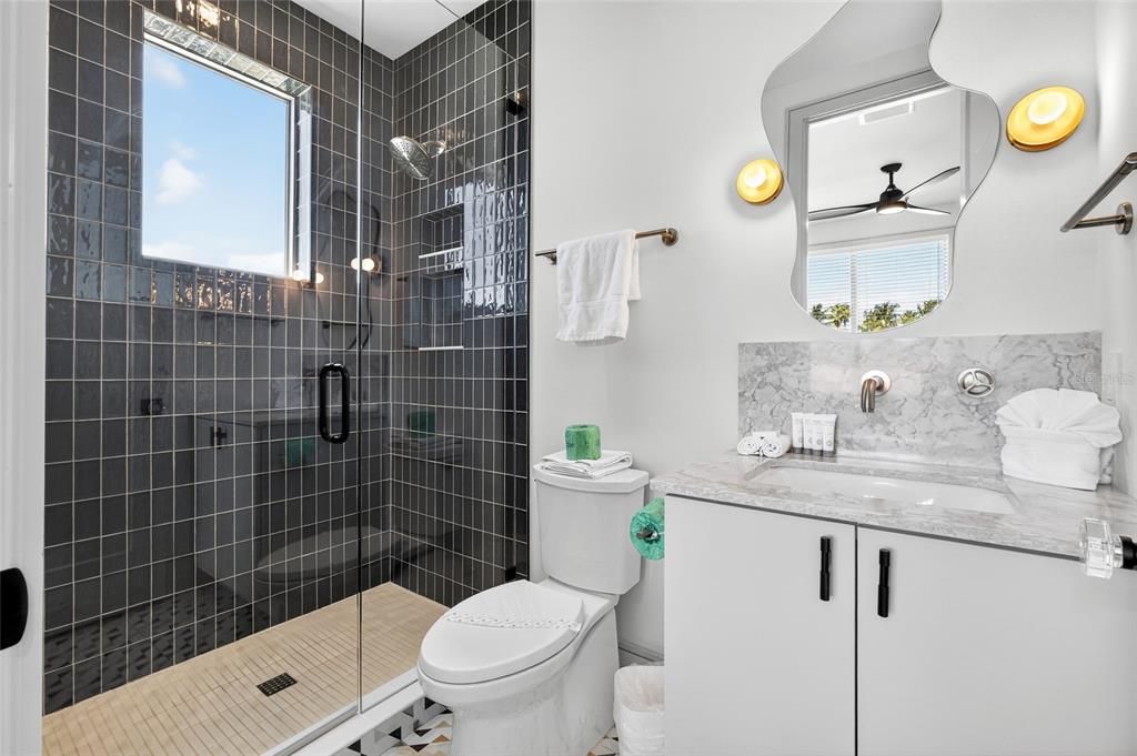 For Sale: $3,375,000 (7 beds, 6 baths, 3156 Square Feet)