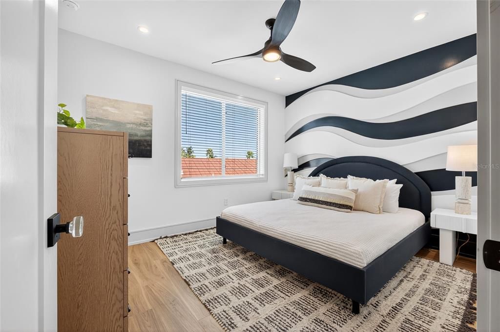 For Sale: $3,375,000 (7 beds, 6 baths, 3156 Square Feet)