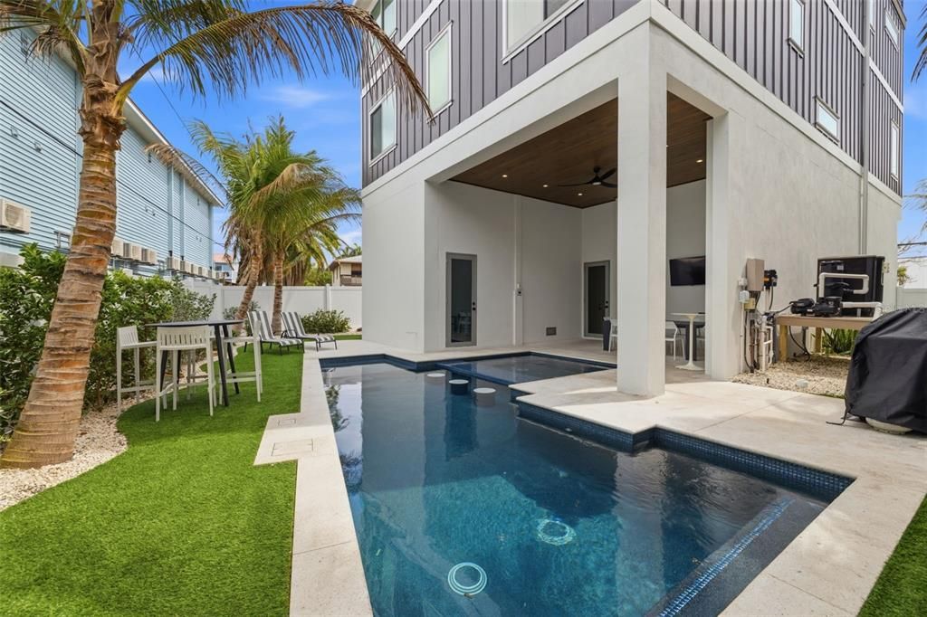 For Sale: $3,375,000 (7 beds, 6 baths, 3156 Square Feet)