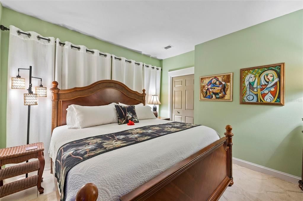 En Venta: $1,500,000 (6 camas, 4 baños, 3492 Pies cuadrados)