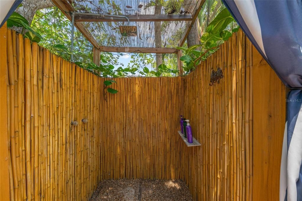 En Venta: $1,500,000 (6 camas, 4 baños, 3492 Pies cuadrados)